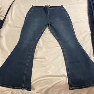 Rock&RollDenim! Pull on flare, Stylish Indigo Flare Women's Jeans! Like new!